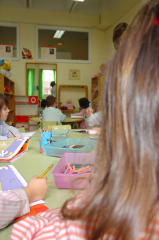 Realizando actividad en el aula