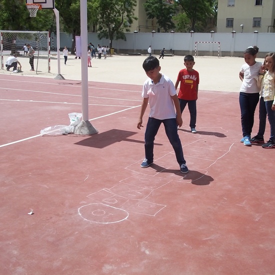 SAN ISIDRO PRIMARIA 17-18. JUEGOS POPULARES 1