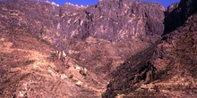 Vista de Shahara, en la cumbre de la montaña, Yemen