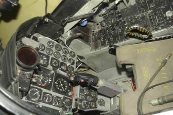 Cuadro de mandos de un avión, Museo del Aire de Madrid