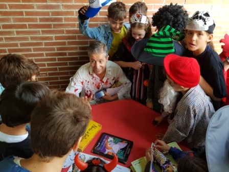 2017_10_31_TALLER DE LECTURAS MONSTRUOSAS EN EL PATIO 12