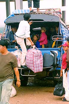 Transporte en camiones en el interior de Laos, Laos