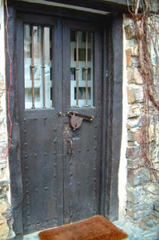 Puerta rústica, Patones, Madrid