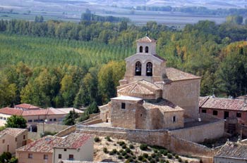 Panorámica de la Iglesia de Sta. María del Rivero, San Esteban d