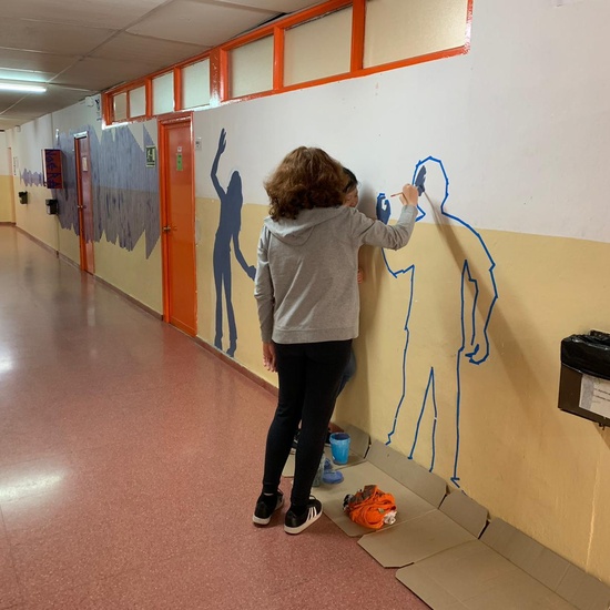 Intervención artística en el pasillo de 2º ESO del edificio B 1