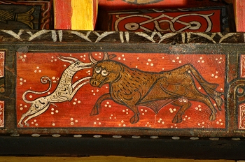 Detalle de pintura en alfarje. Pelea animales, Huesca