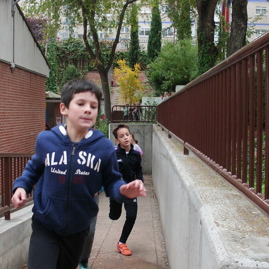 EL HOSTOS CORRE CONTRA EL CANCER 13