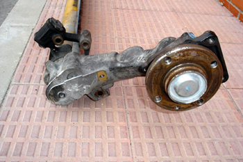 Suspensión trasera por barras de torsión. Detalle de casquillo d