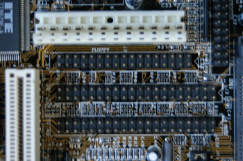 Conectores para unidades de disco flexible (floppy disk)