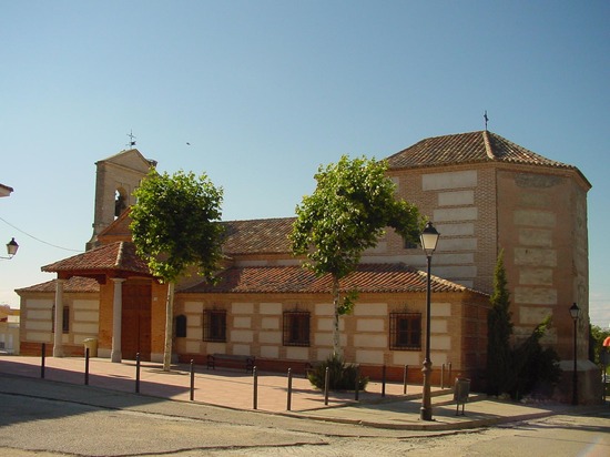Lateral iglesia de Casarruebuelos