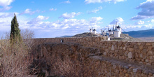 Molinos vistos desde el castillo de Consuegra