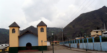 Plaza e Iglesia de Zumbahua, Ecuador