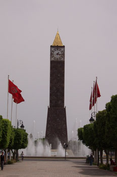 Obelisco en Plaza del 7 de Noviembre, Túnez