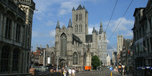 Vista de las tres grandes torres de Gante, Bélgica