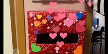 Los alumnos del IESGM celebran" Valentine's Day" decorando el instituto con corazones y escribiendo cartas de ❤️ a sus amigos y profesores