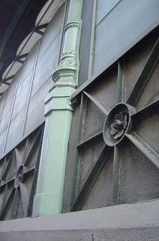 Detalle ensamblado de la estructura del mercado central de Zarag