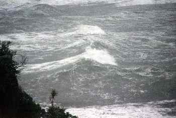 Olas en el mar de Tasmania, Nueva Zelanda