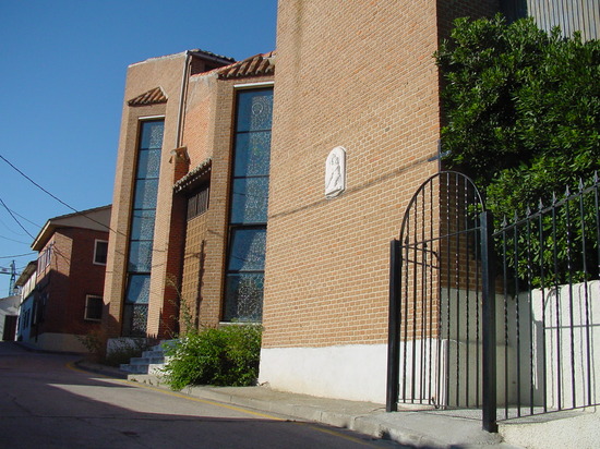 Iglesia de San Nicolás de Bari en Serranillos del Valle