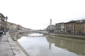 El  rio Arno por Pisa