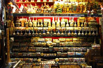 Tiendas en el Gran Bazar, Estambul, Turquía