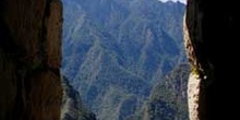 Ventana de una vivienda en Machu Pichu, Perú