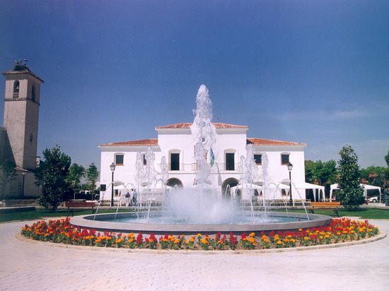 Fuente del ayuntamiento en Villanueva de la Cañada