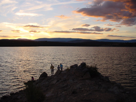 Vista del pantano del Atazar desde Cervera de Buitrago