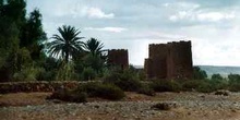 Fortaleza de piedra en un oasis, Ouarzazate, Marruecos