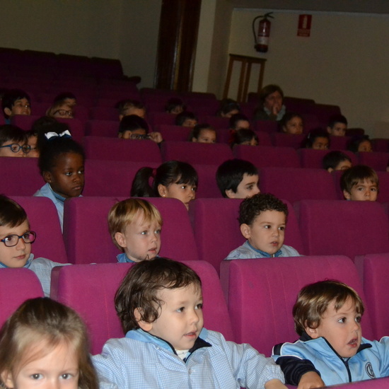 TEATRO LA CHARLOJA. “KAMELOT” 33