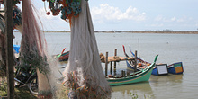 Barcas y redes, Campamento de pescado, Alunaga, Sumatra, Indones