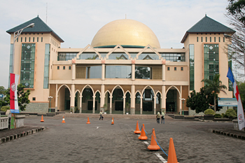 Mezquita de la Universidad, Universidad Islam Indonesia, Jogyaka