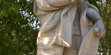 Estatua de Fernando IV