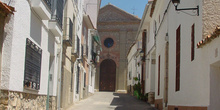 Calle e Iglesia en Ambite