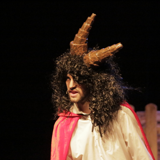 La Bella y la Bestia - Musical del Grupo de Teatro del IES Nicolás Copérnico 40