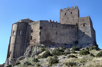 Vista del castillo desde el camino de acceso, Huesca