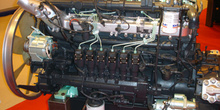 Motor con sistema de alimentación diesel por inyector bomba.