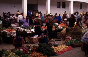 Mercado de verduras en Chichicastenango, Guatemala