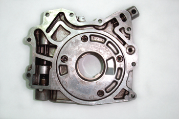 Bomba de aceite de engranajes internos. Carcasa interior