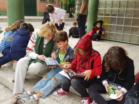 2017_10_31_TALLER DE LECTURAS MONSTRUOSAS EN EL PATIO 7