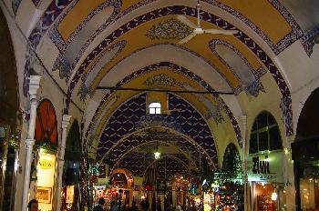 Detalle del techo del Gran Bazar, Estambul, Turquía