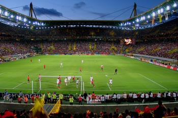 Partido entre Portugal y España, Estadio José Alvarade, Eurocopa