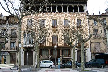Casa Solá Morales, Olot, Garrotxa, Gerona