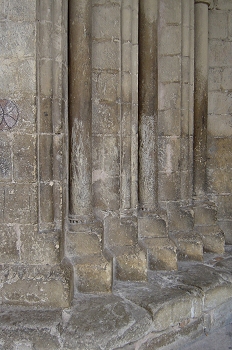 Detalle de las columnas, Huesca