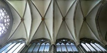 Detalle de bóvedas de la catedral de Colonia, Alemania