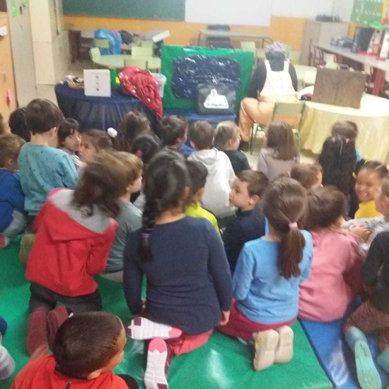 CUENTACUENTOS INFANTIL. día del libro 18-19 25