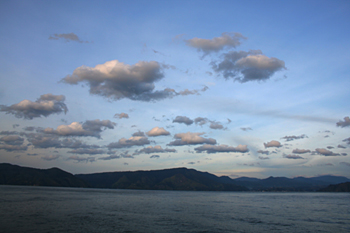 Atardecer, Lago Toba, Sumatra, Indonesia