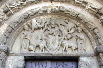 Tímpano de la portada de la Iglesia de San Miguel, Estella, Nava