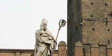 Estatua de San Petronio, Bolonia