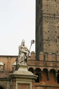 Estatua de San Petronio, Bolonia