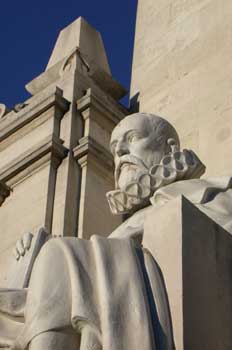 Estatua de Cervantes